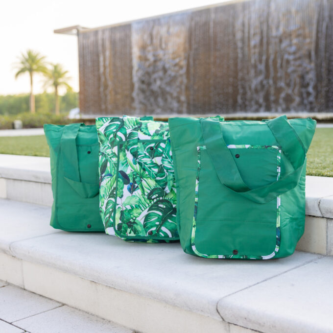 2G2A7597 scaled Insulated Market Tote Set 3-Piece Set of Foldable Bags - Green Tropical Leaf