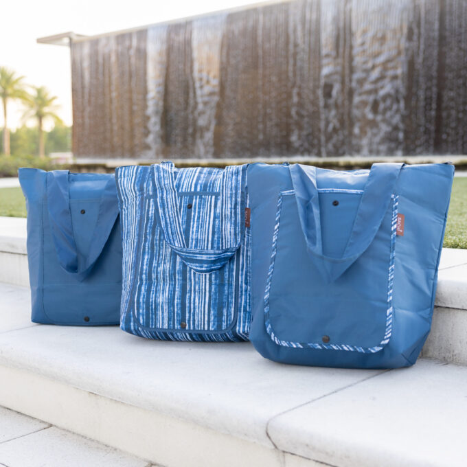 2G2A7629 scaled Insulated Market Tote Set 3-Piece Set of Foldable Bags - Blue Denim Stripe