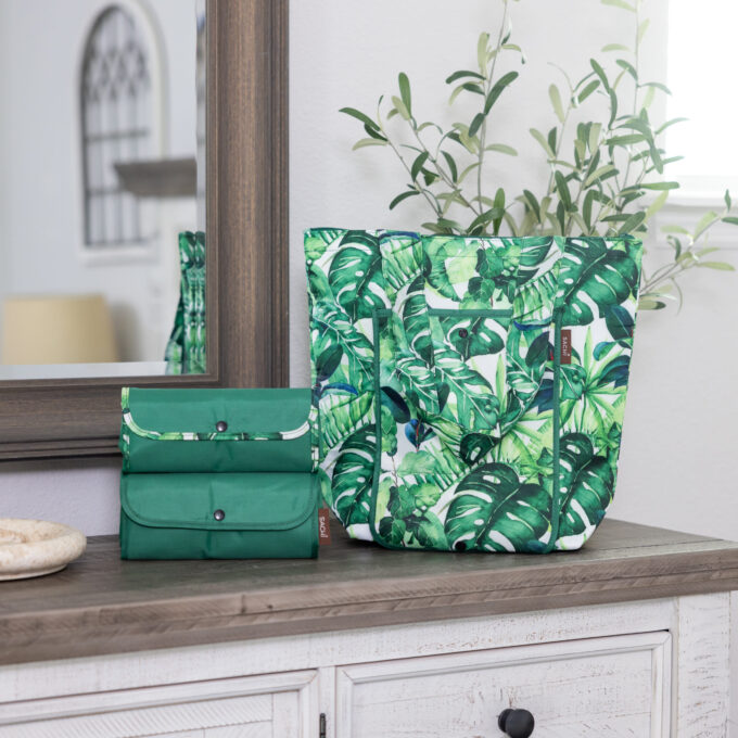 2G2A8362 scaled Insulated Market Tote Set 3-Piece Set of Foldable Bags - Green Tropical Leaf
